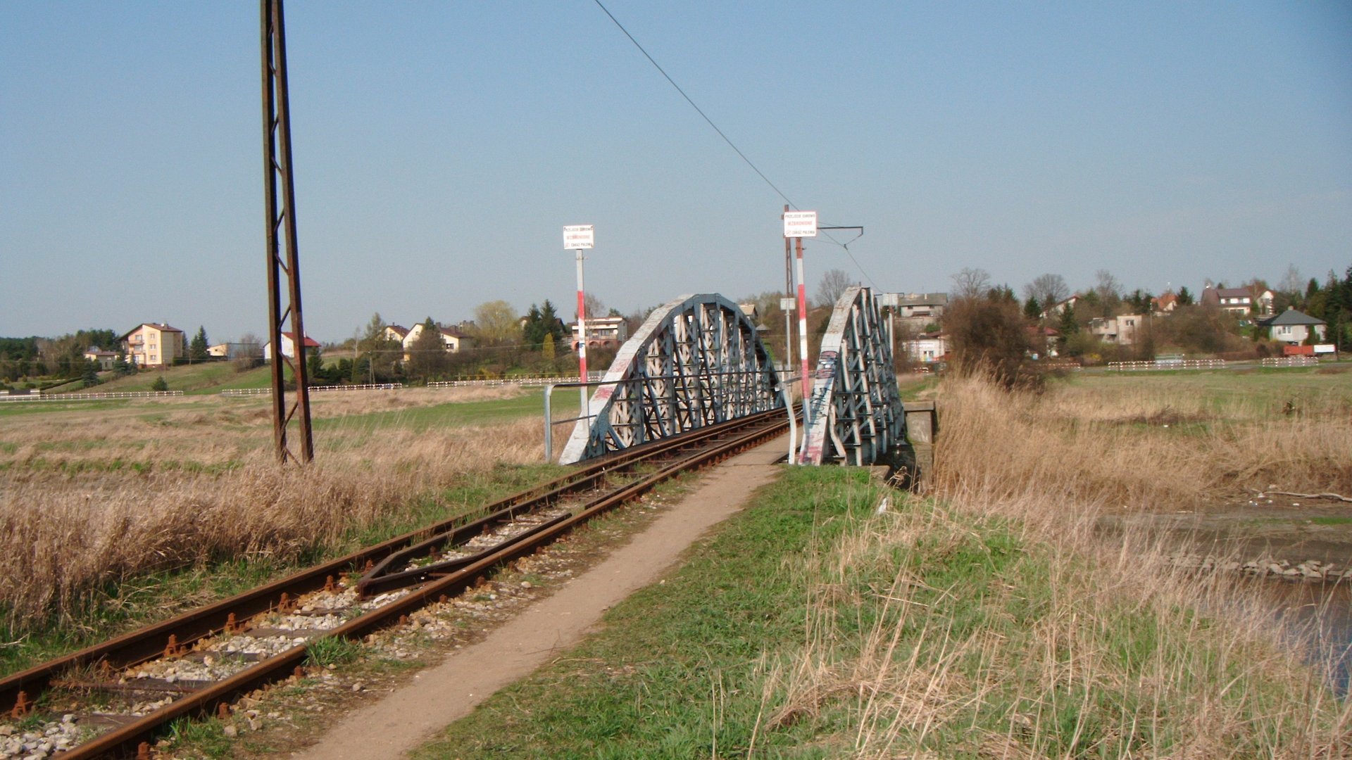 Zabytkowy most na rzece Ner w Gminie Lutomiersk