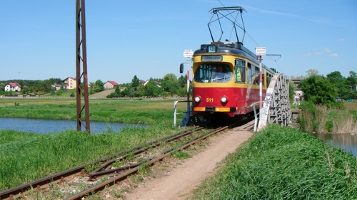 Tramwaj na moście w Lutomiersku